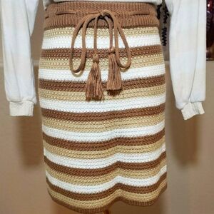 Madden NYC Size XS crocheted knit skirt.